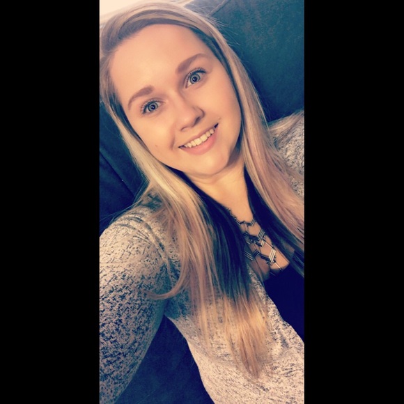 Meet your Posher, Leanna - Picture 1 of 1